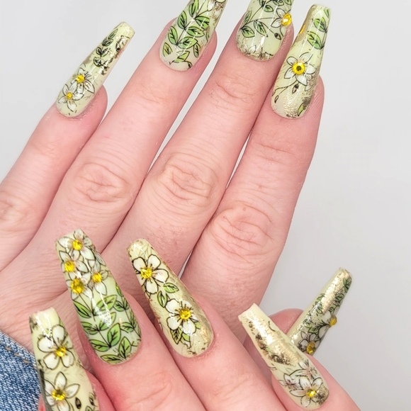 Summer press on nails - Picture 3 of 5